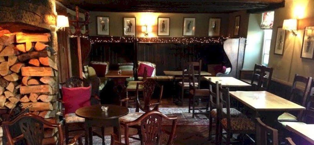 The George Inn Lower Brailes Bagian luar foto